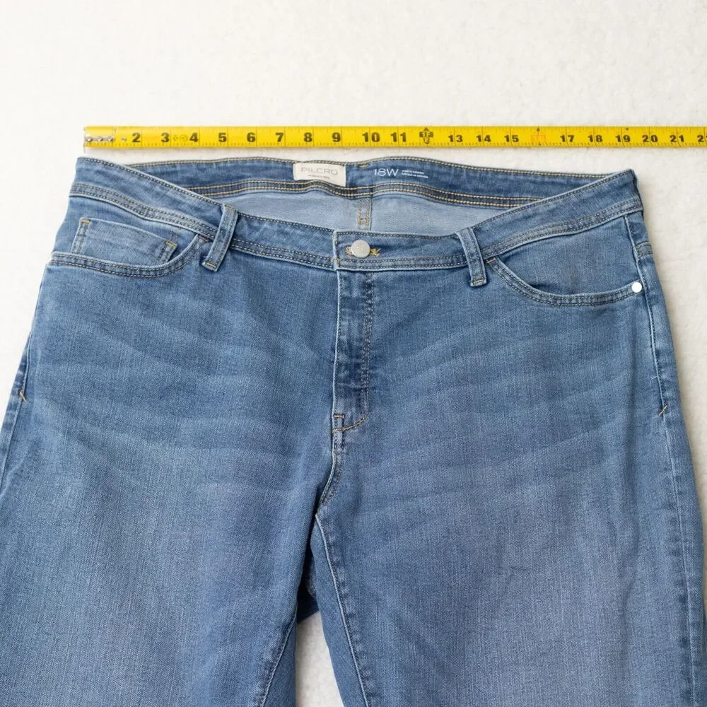 Pilcro Slim Boyfriend Fit Light Wash Blue Jeans Women's Sz 18W - Picture 8 of 16